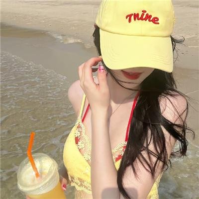 八个拔河女